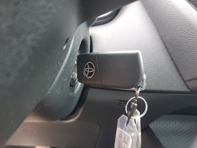 2024 Toyota Corolla LE Image 25 of 31