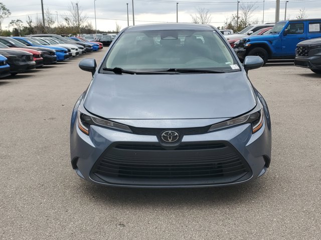 2024 Toyota Corolla LE Image 4 of 31