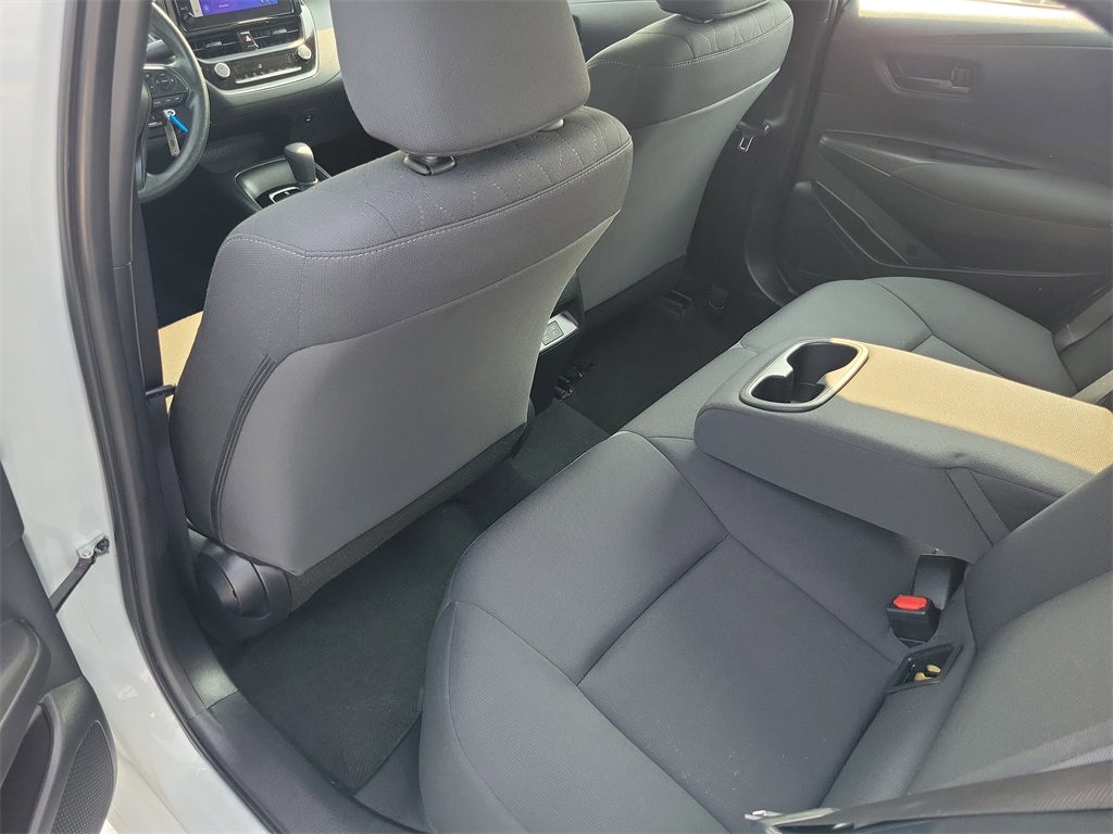 Vehicle image 7 of 31
