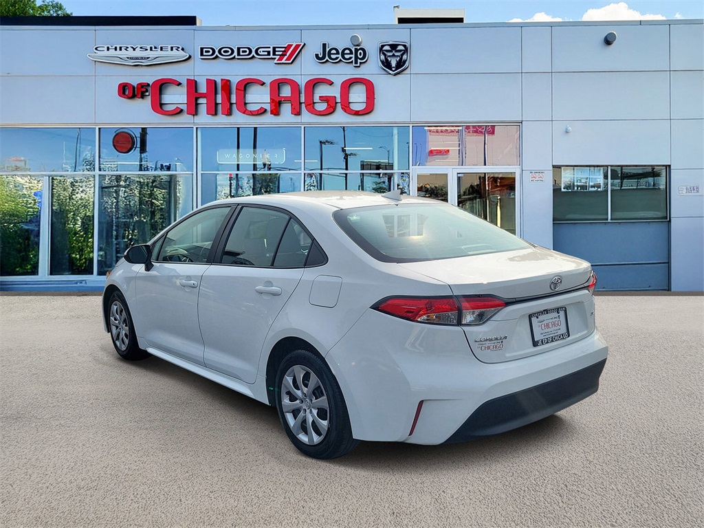 Vehicle image 4 of 31