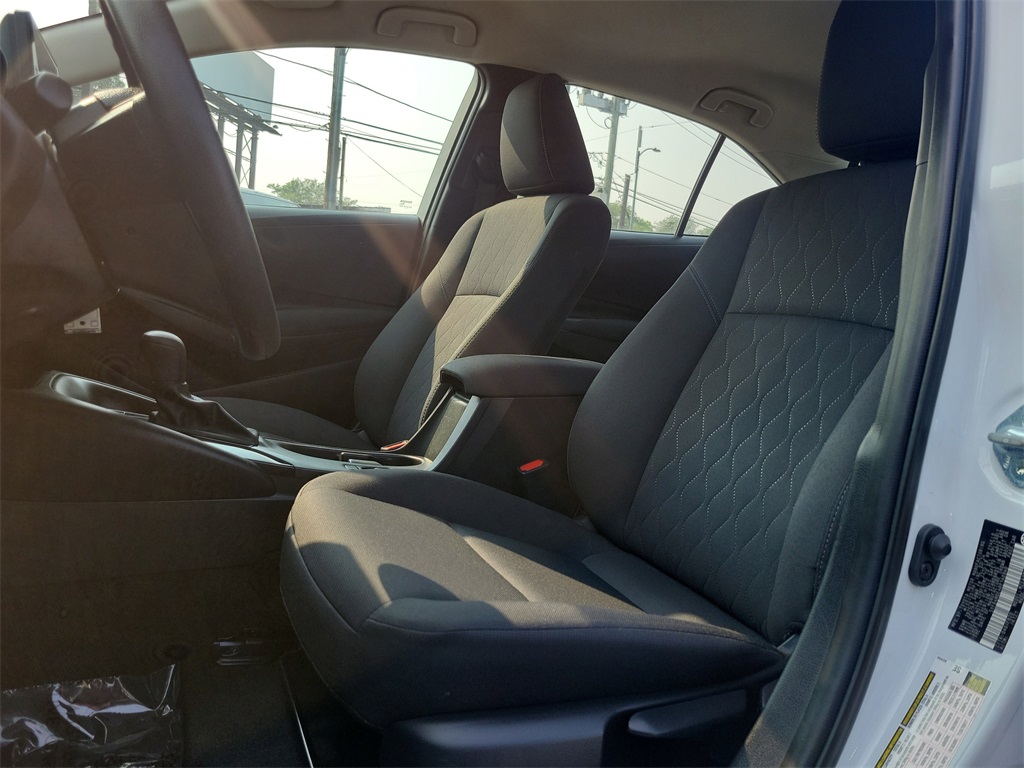 Vehicle image 6 of 31