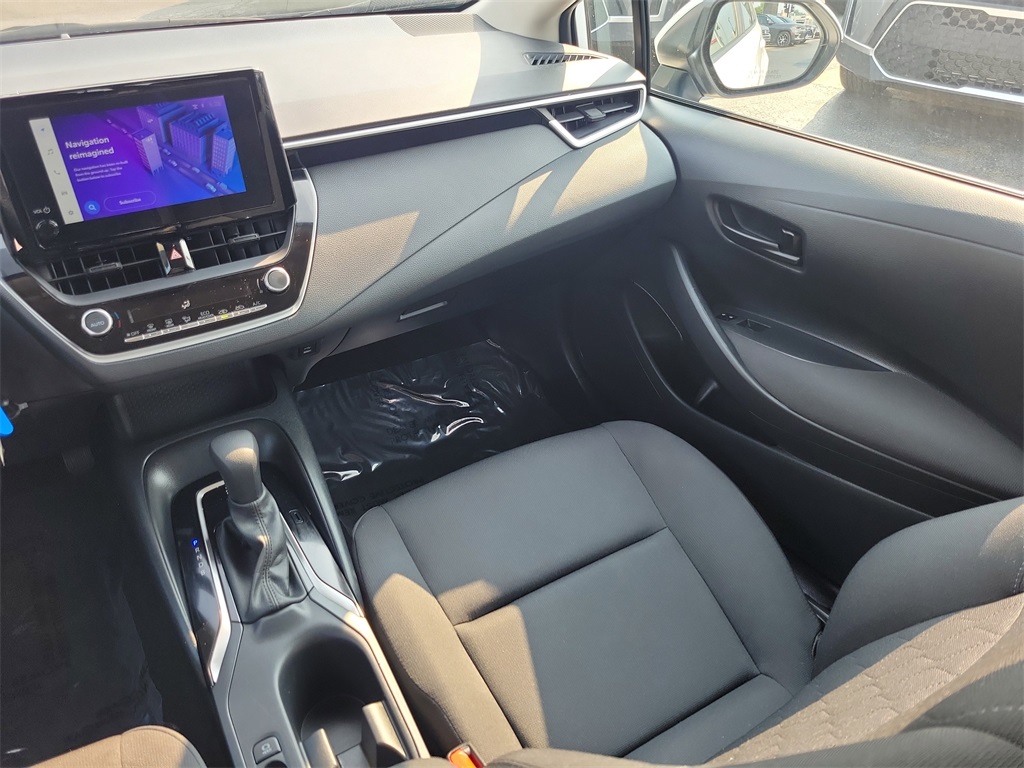 Vehicle image 28 of 31