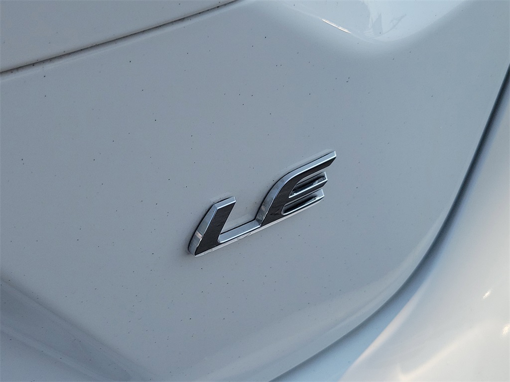 Vehicle image 27 of 31
