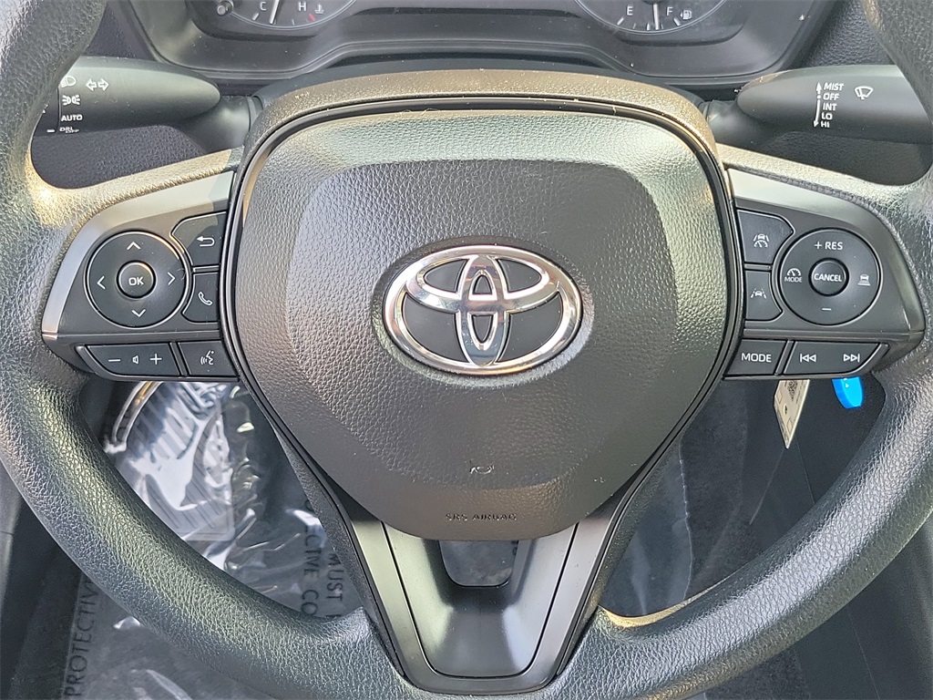 Vehicle image 14 of 31