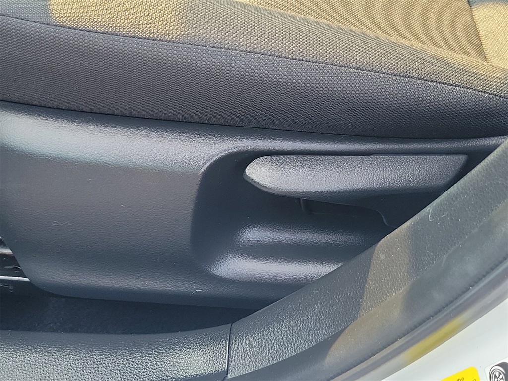 Vehicle image 30 of 31