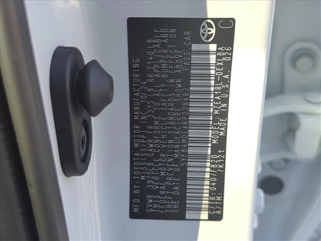Vehicle image 18 of 25