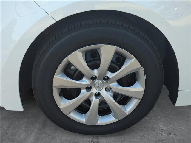 Vehicle image 10 of 25