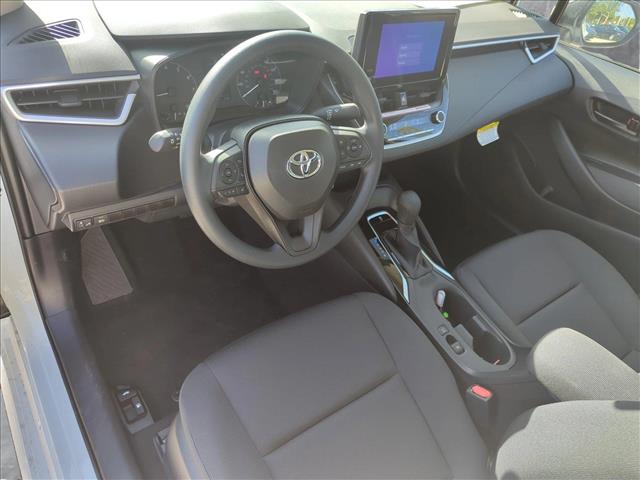 Vehicle image 8 of 25