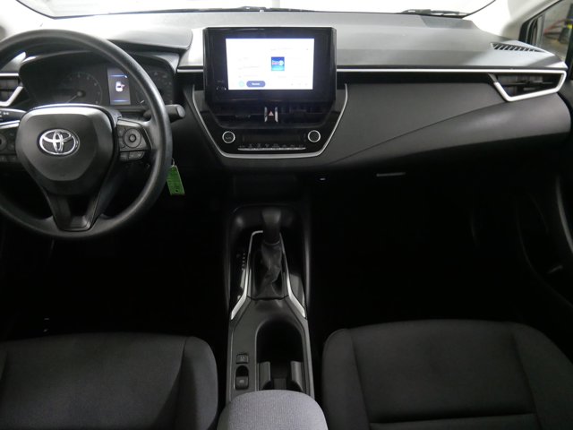 Vehicle image 10 of 41