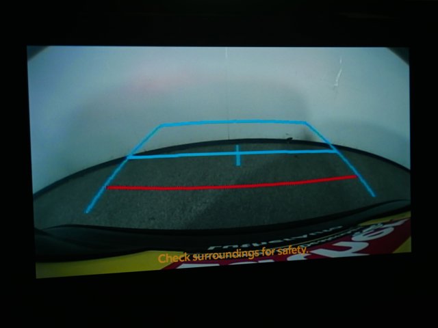 Vehicle image 33 of 41