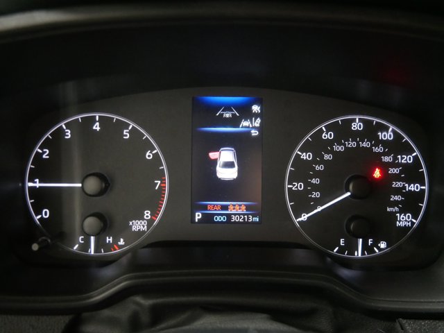 Vehicle image 21 of 41