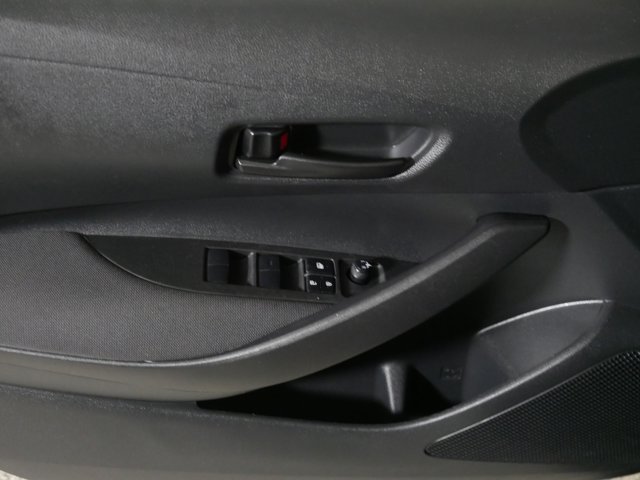 Vehicle image 19 of 41