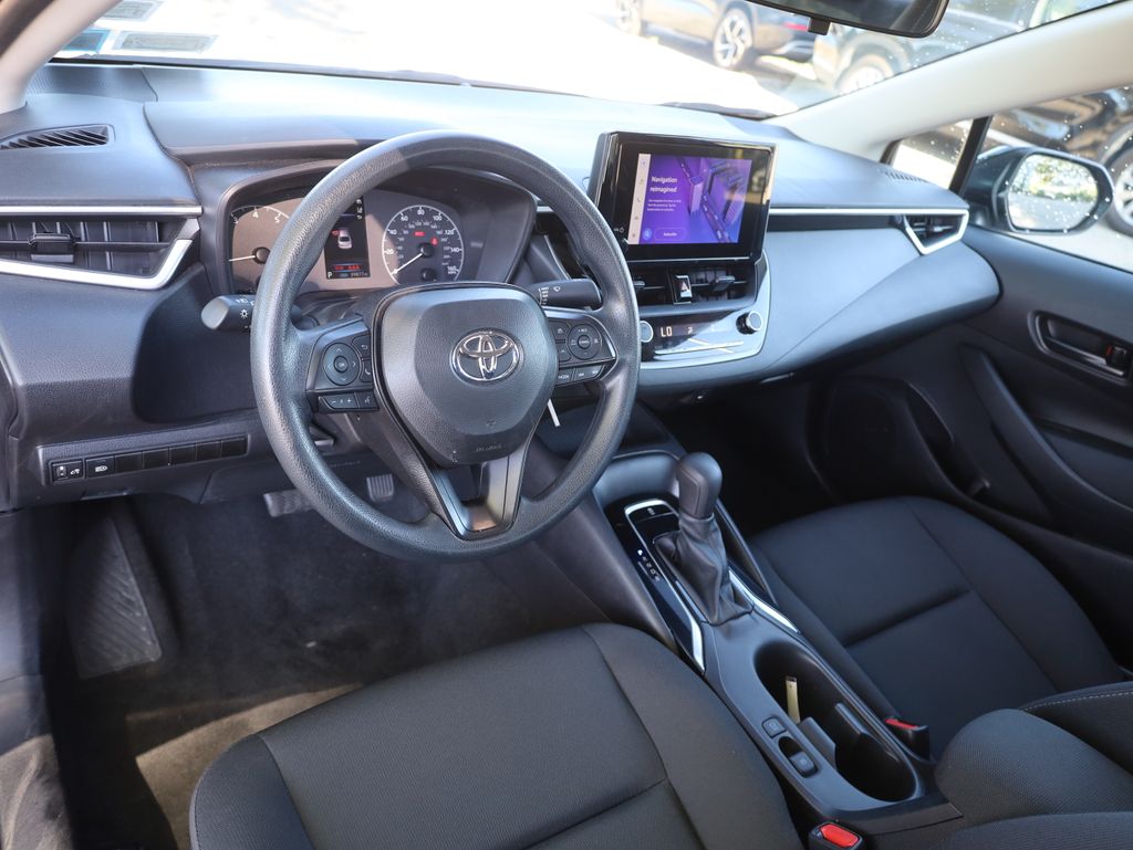 2024 Toyota Corolla LE Image 19 of 37
