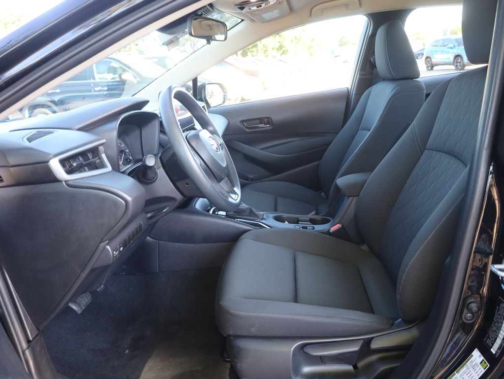 2024 Toyota Corolla LE Image 14 of 37