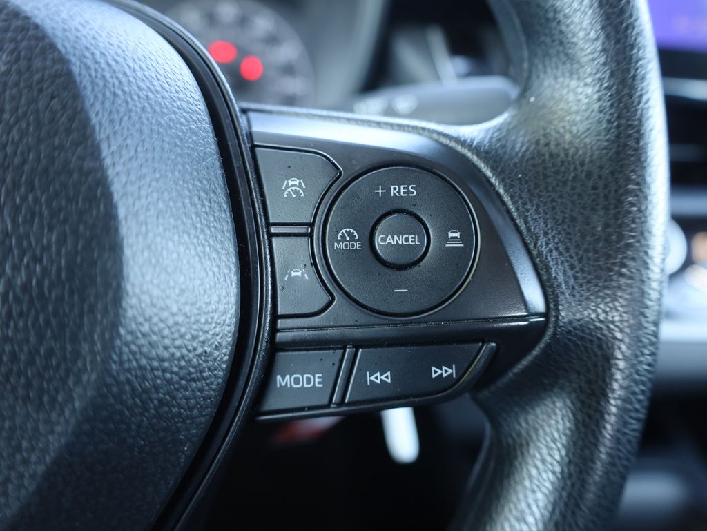 2024 Toyota Corolla LE Image 31 of 37