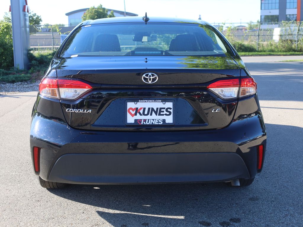 2024 Toyota Corolla LE Image 7 of 37