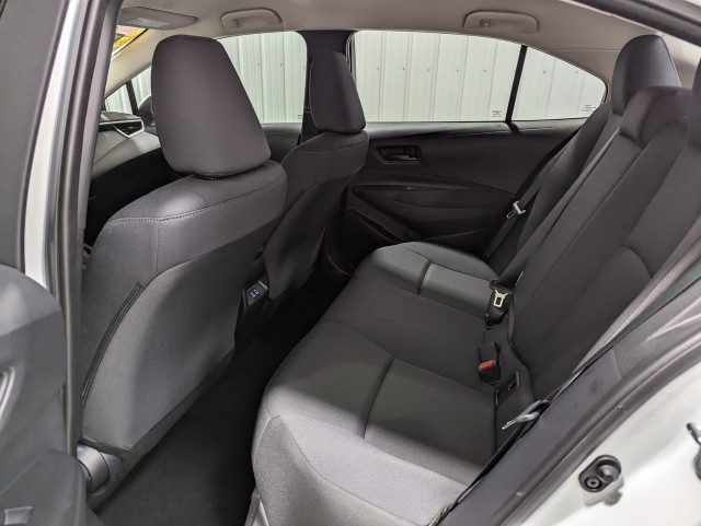 Vehicle image 8 of 31