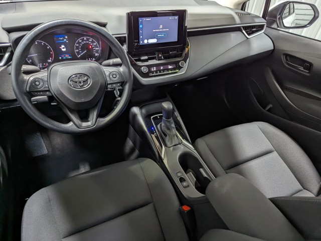 Vehicle image 9 of 31