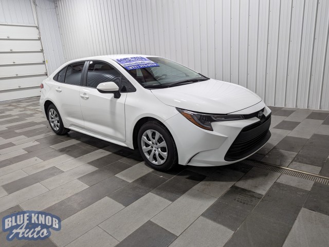 Vehicle image 3 of 31