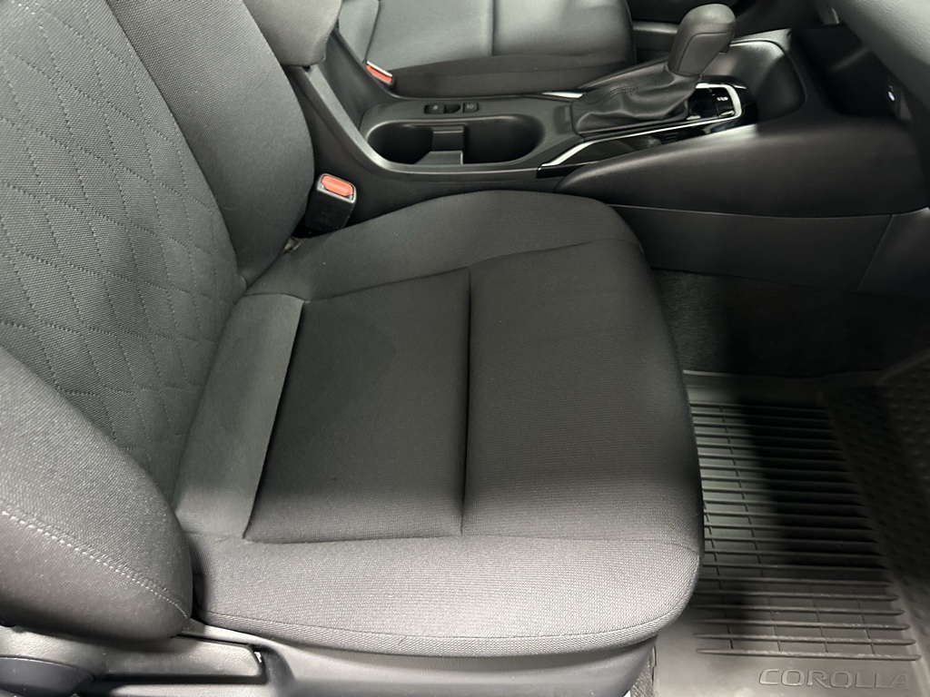 2024 Toyota Corolla LE Image 27 of 67