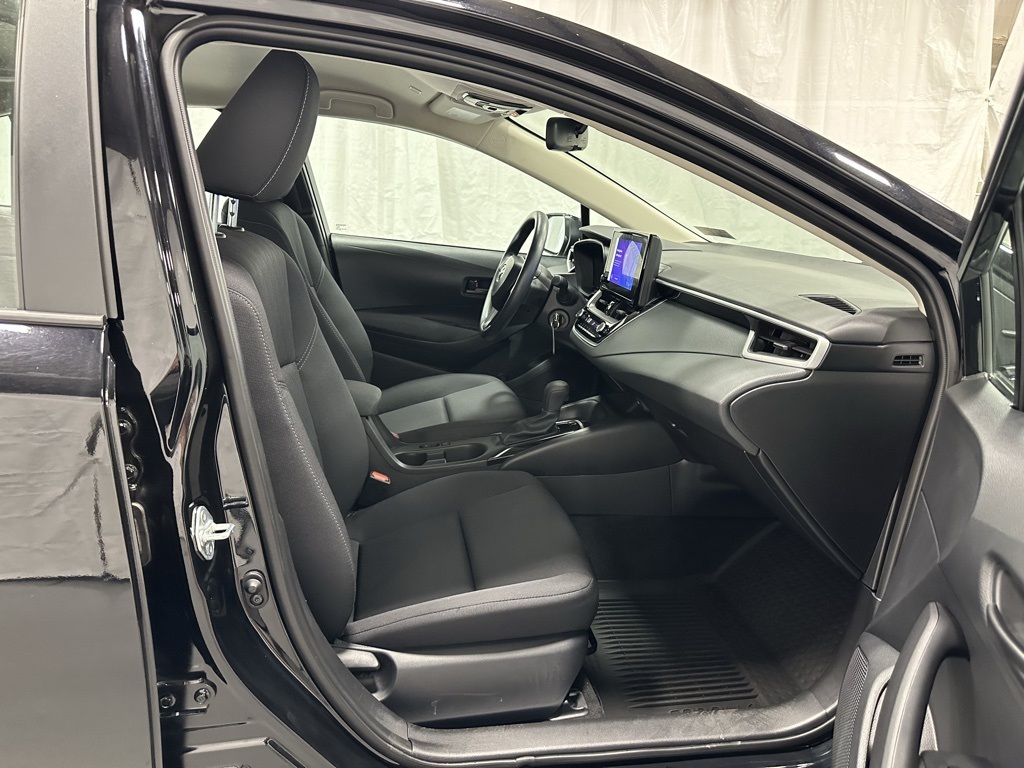 2024 Toyota Corolla LE Image 21 of 67