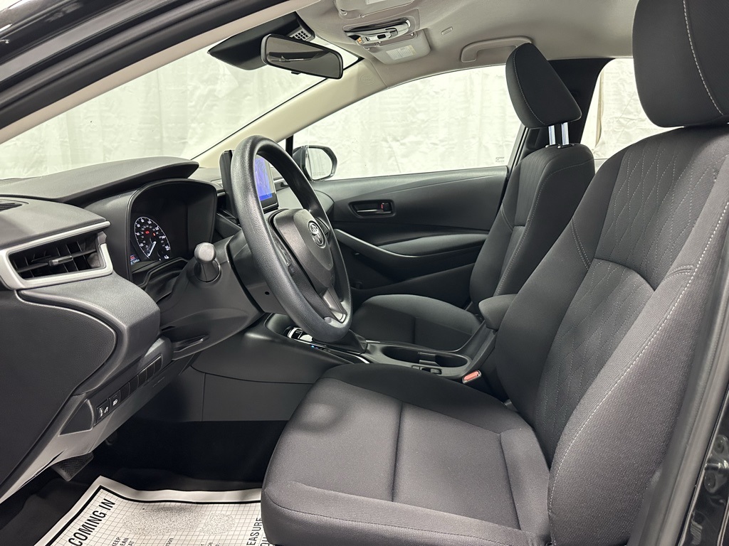 2024 Toyota Corolla LE Image 28 of 67