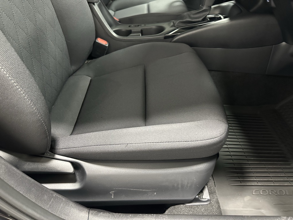 2024 Toyota Corolla LE Image 29 of 67