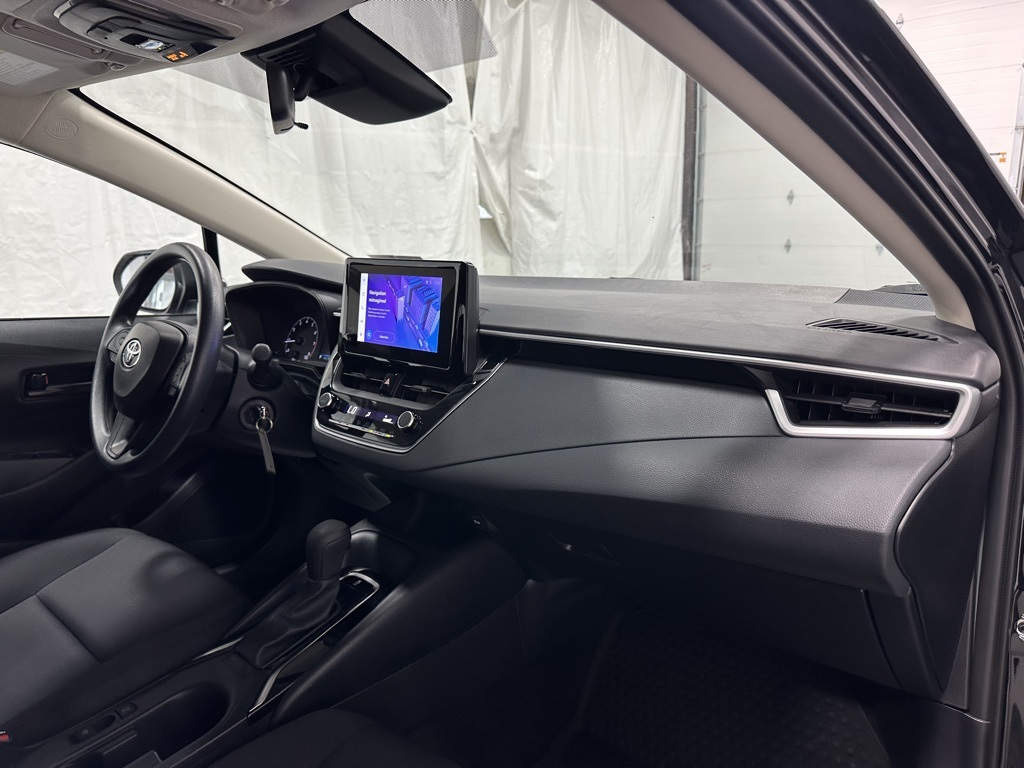 2024 Toyota Corolla LE Image 34 of 67