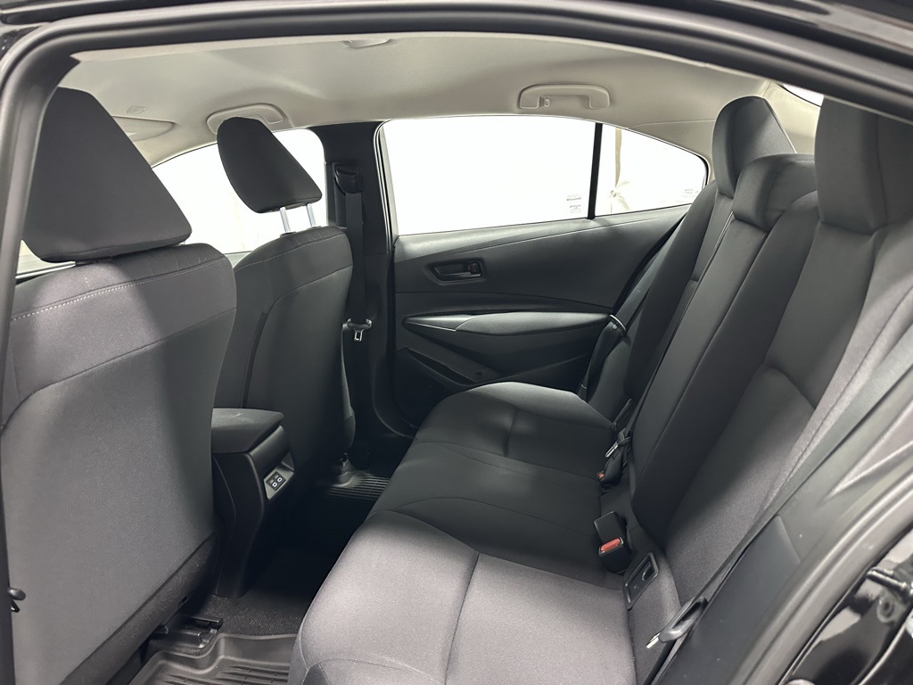 2024 Toyota Corolla LE Image 17 of 67