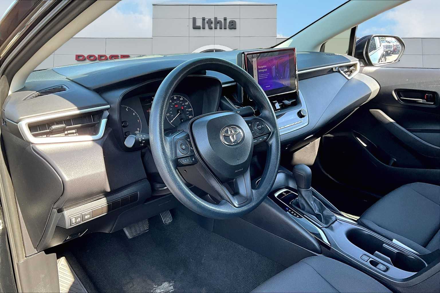 2024 Toyota Corolla LE Image 18 of 36