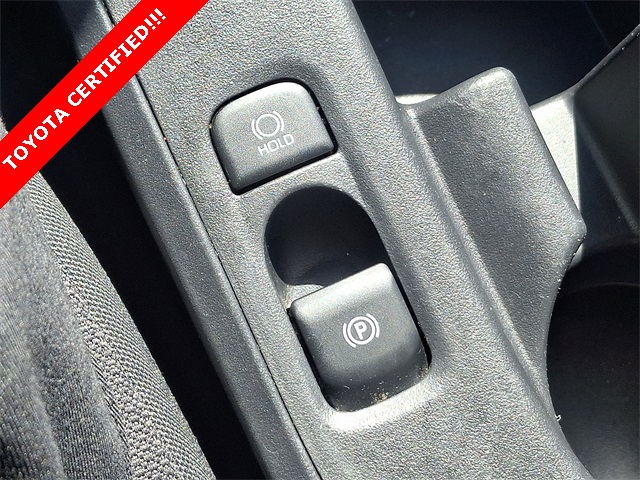 Vehicle image 25 of 37