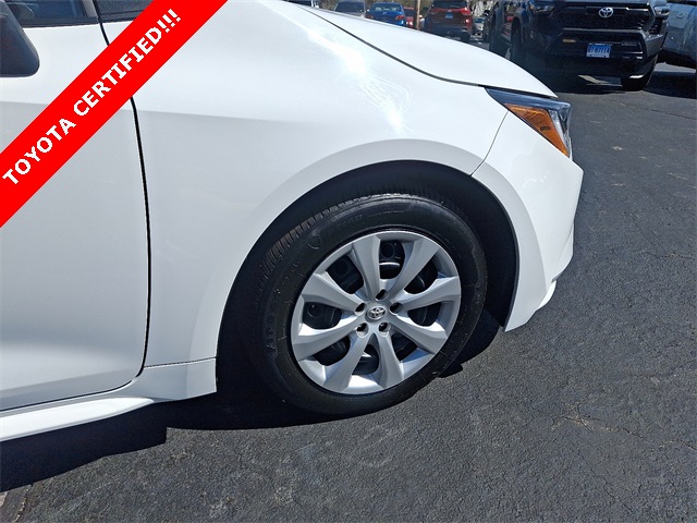 Vehicle image 8 of 37
