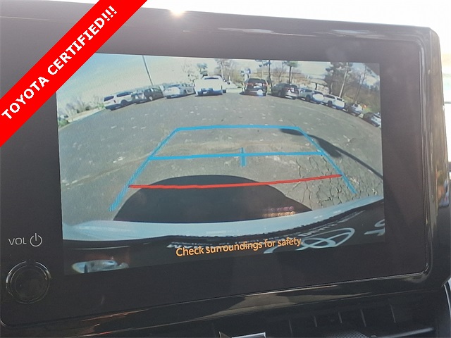 Vehicle image 19 of 37