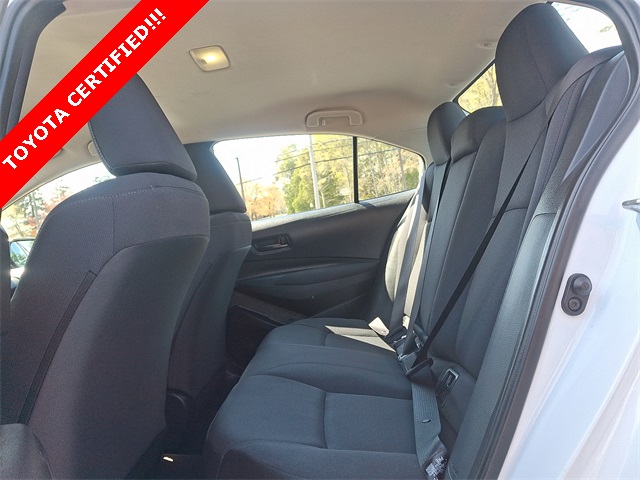 Vehicle image 10 of 37