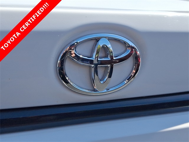 Vehicle image 28 of 37