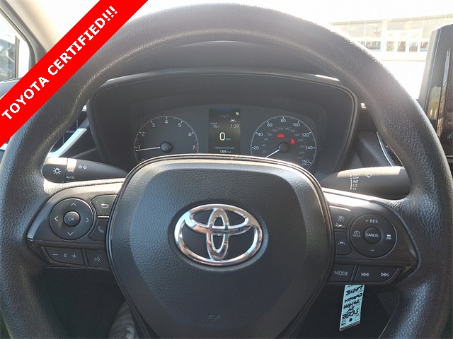 Vehicle image 20 of 37
