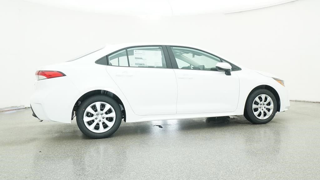 Vehicle image 13 of 21