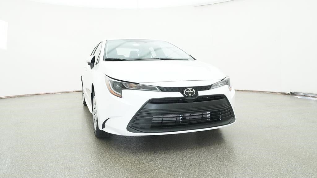 Vehicle image 10 of 21