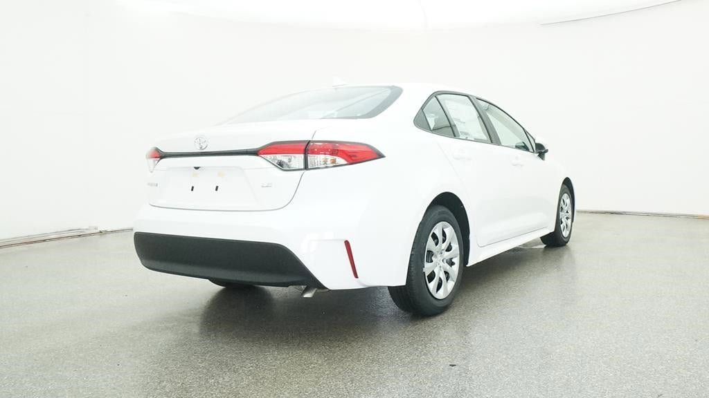 Vehicle image 14 of 21
