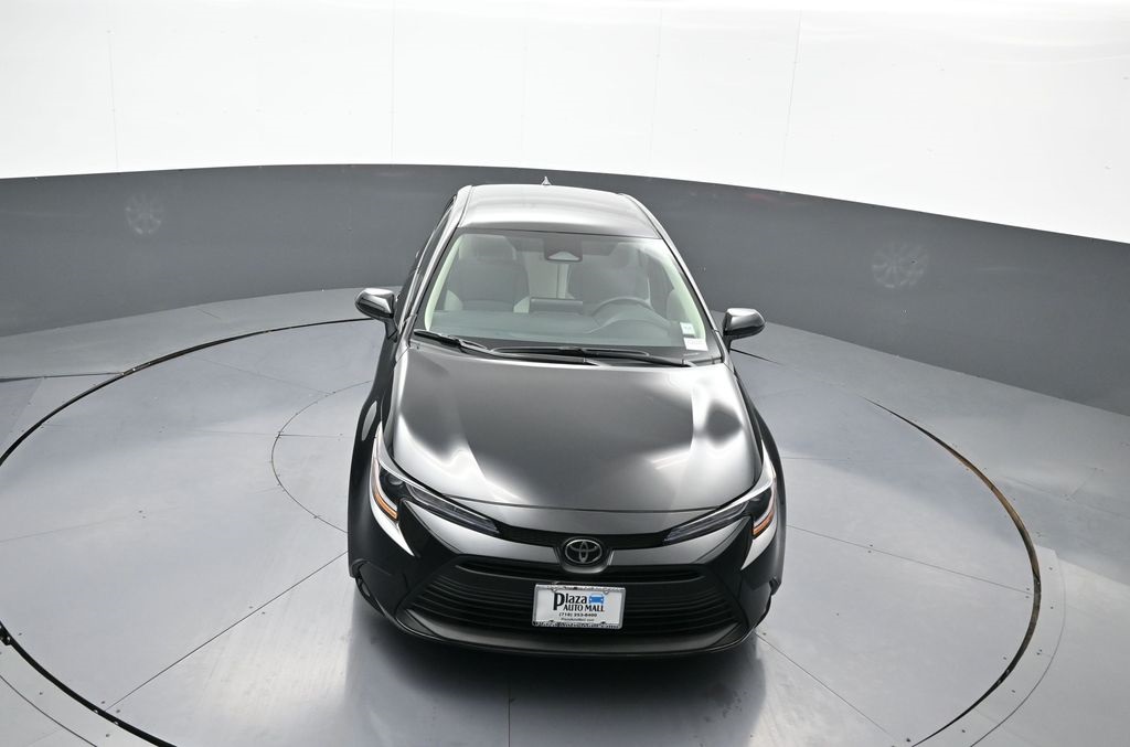 Vehicle image 8 of 48