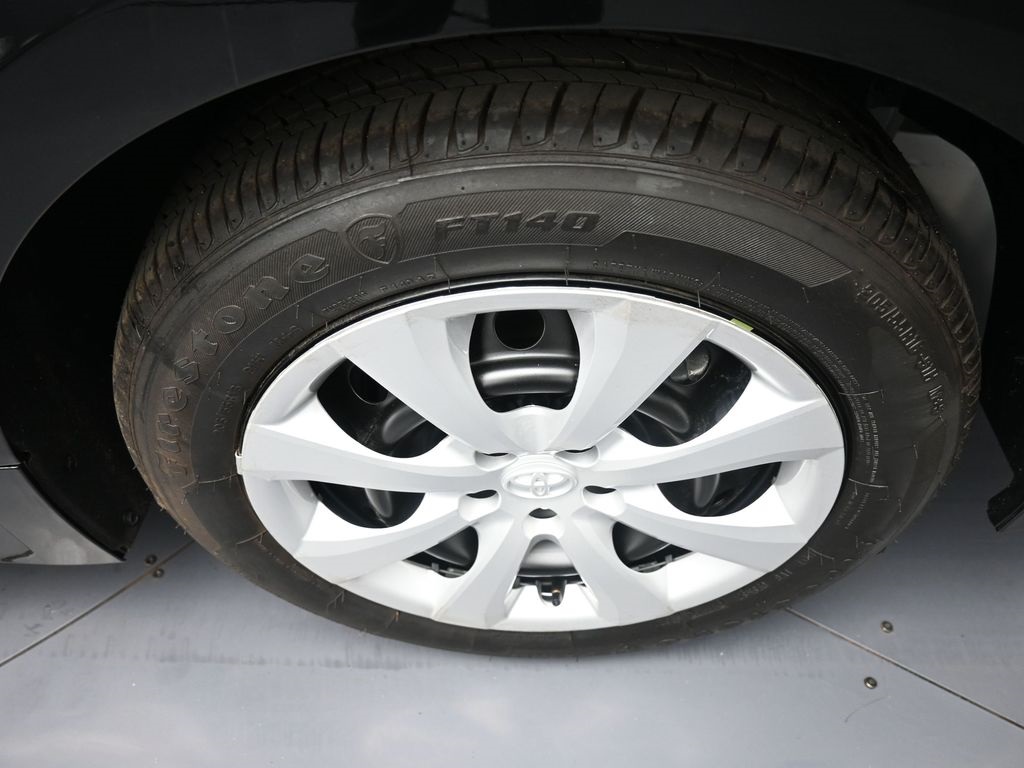 Vehicle image 35 of 48