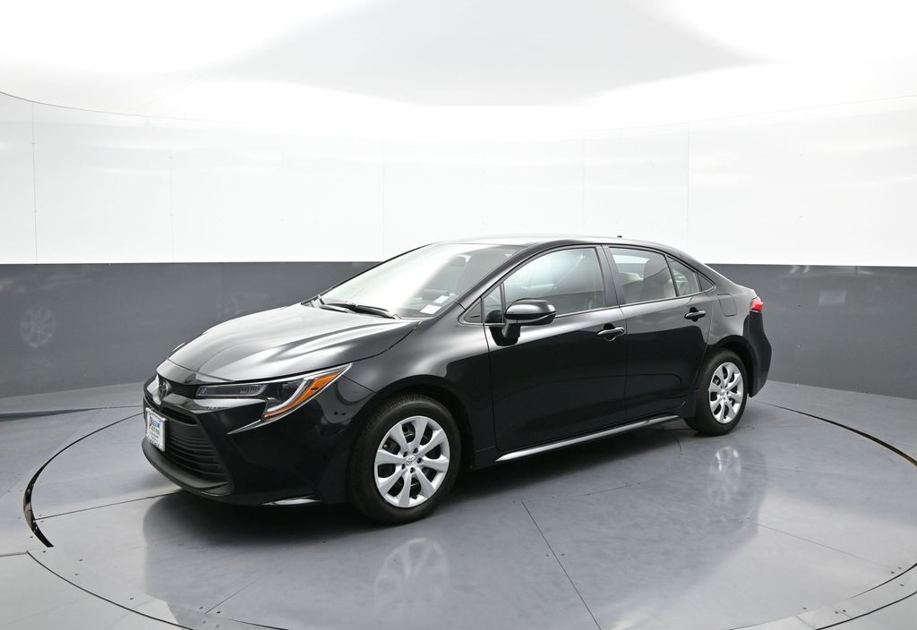 Vehicle image 3 of 48
