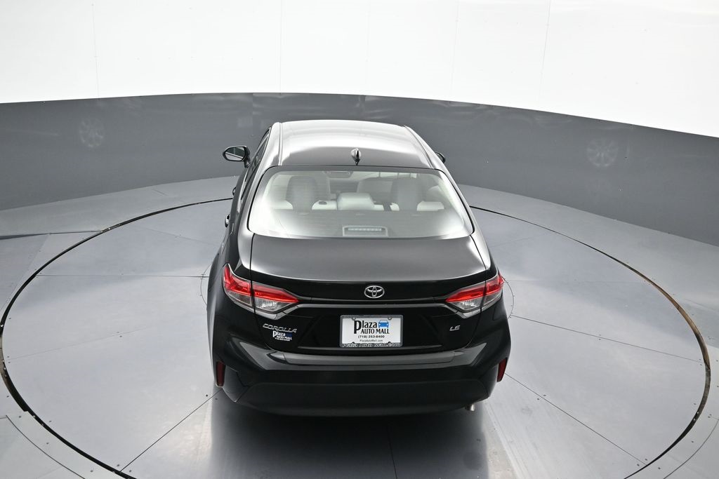 Vehicle image 21 of 48