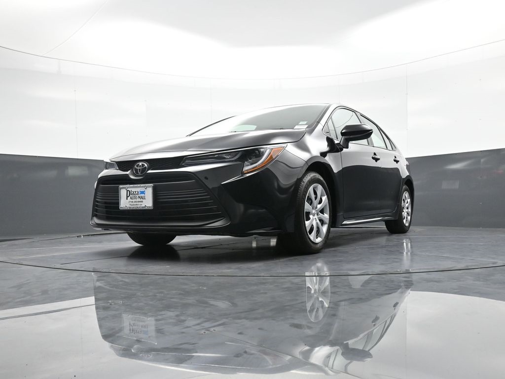 Vehicle image 4 of 48
