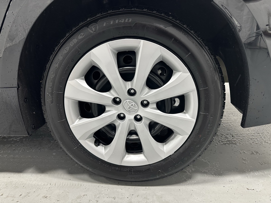 Vehicle image 61 of 66