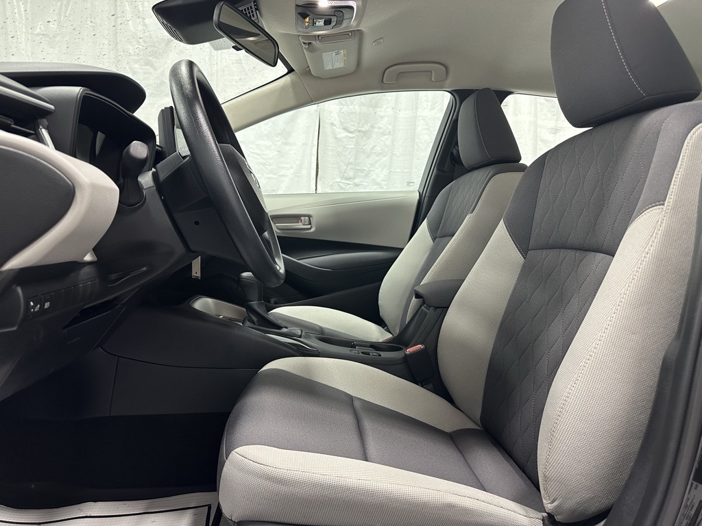 Vehicle image 14 of 66