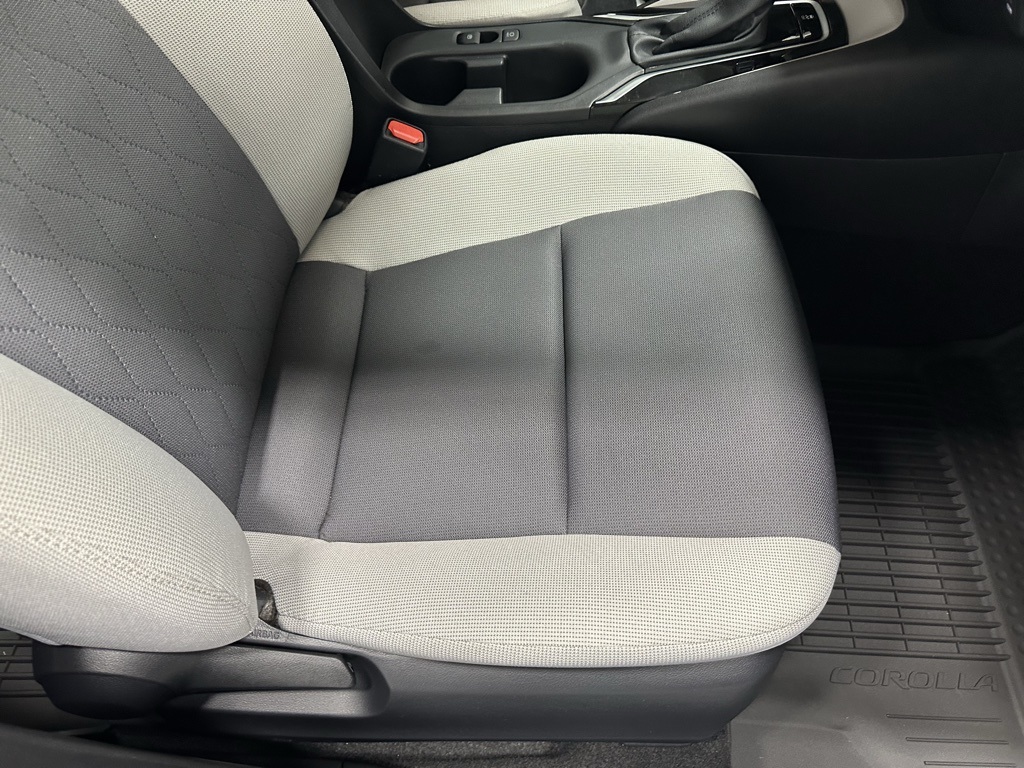 Vehicle image 56 of 66