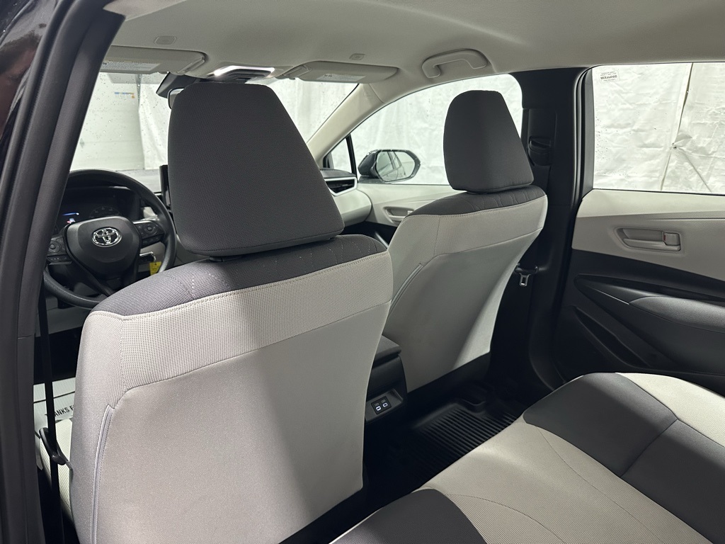 Vehicle image 45 of 66