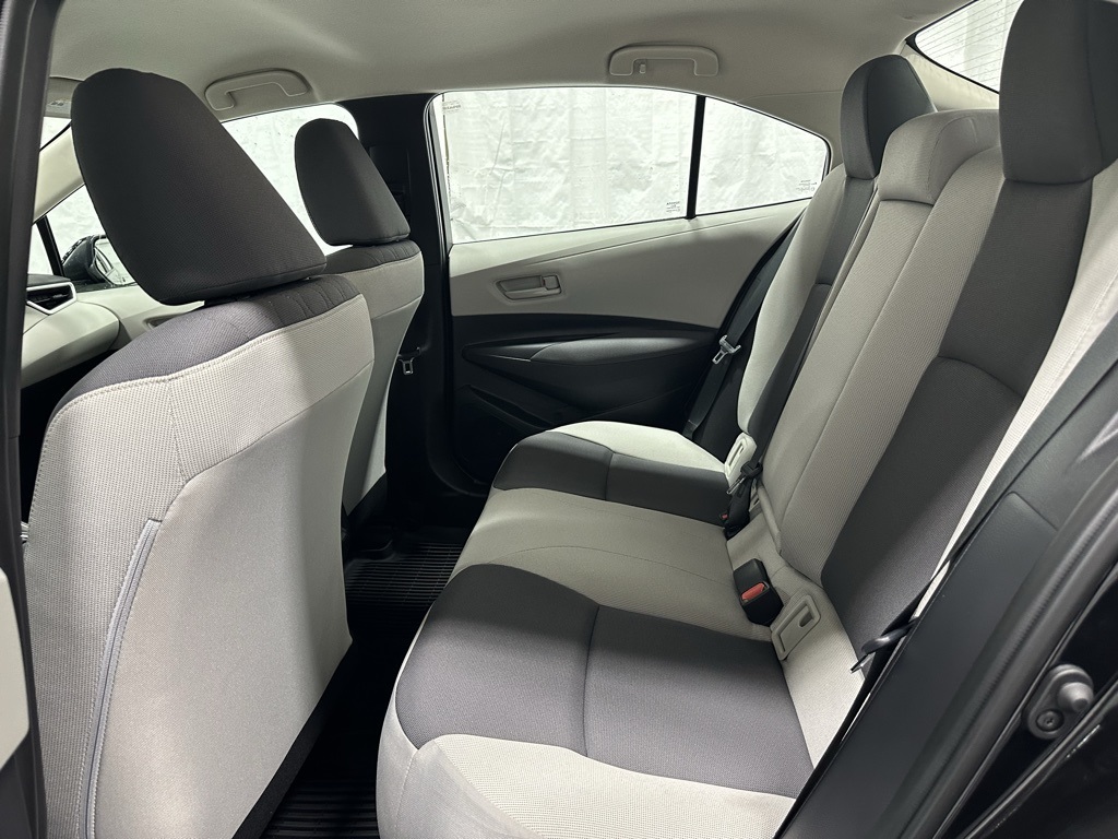 Vehicle image 44 of 66