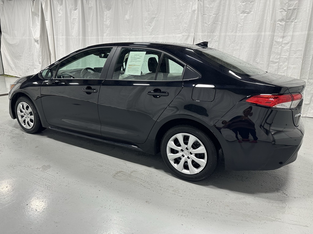 Vehicle image 6 of 66